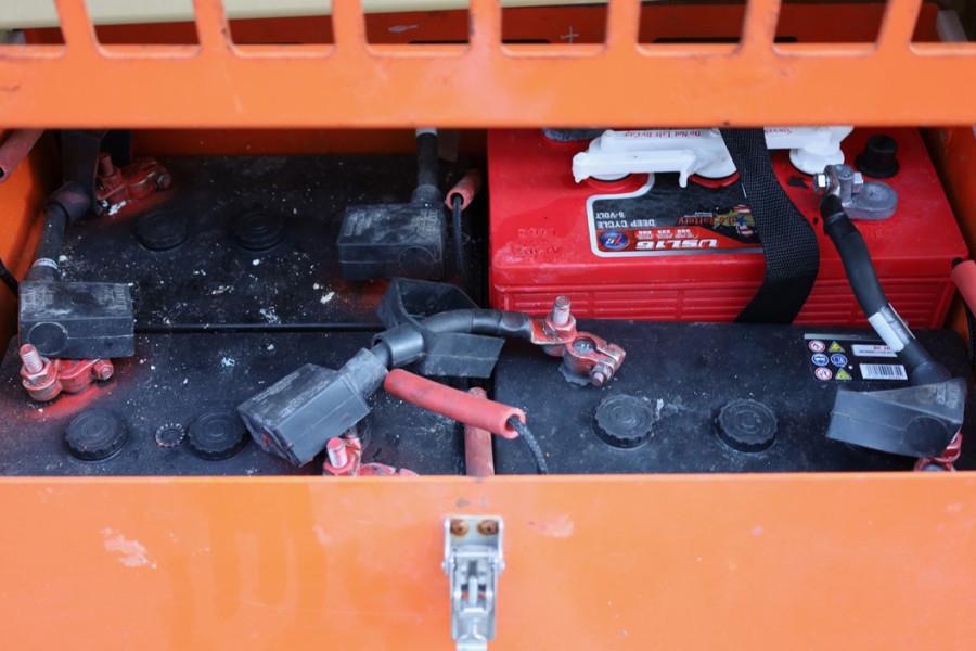 JLG 4069LE Electric, 14.2m Working Height, 360kg Capac 2012 JLG - 4069LE - 90290 4069LE Electric, 14.2m Working Height, 36...