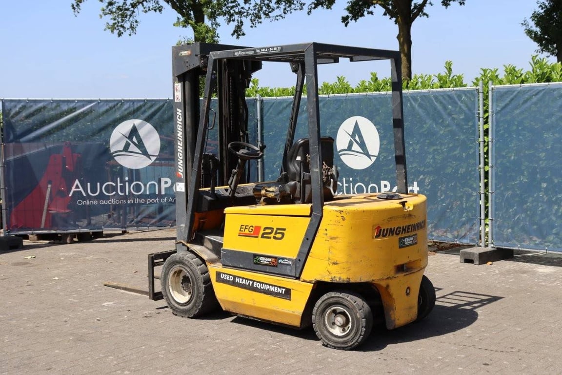 Forklift Jungheinrich EFG 25 Electric 2400kg 5.0m 1999 1999 EFG 25 1999 1 Forklift image 4