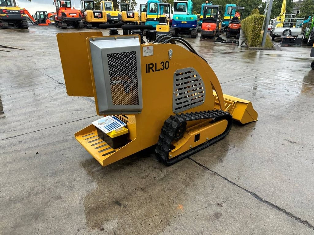 Skid Steer Loader IR IRL30 Petrol 2025 with Excavator Arm GIYI ZWB New 2025 IR IRL30 2025 0 image 9
