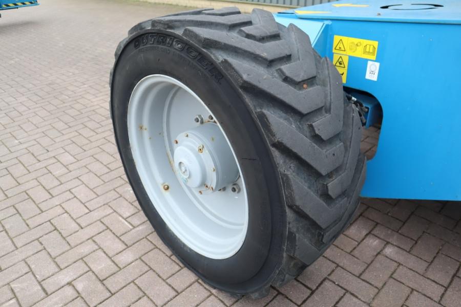 Genie S125 Diesel, 4x4x4 Drive, 40.1m Working Height, 24 2016 GENIE - S125 - 61463 S125 Diesel, 4x4x4 Drive, 40.1m Working...