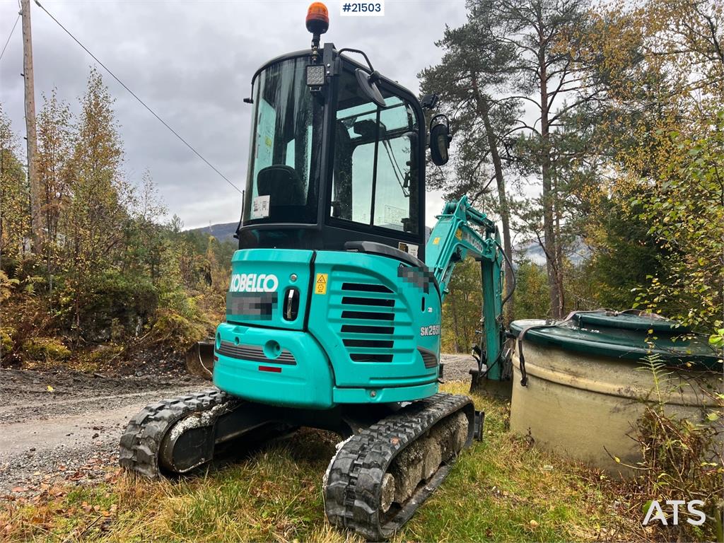 Kobelco Sk25SR-6E Excavator w/ sanding bucket, digging buc 2021 21503 Sk25SR-6E Excavator w/ sanding bucket, digging buc 2...