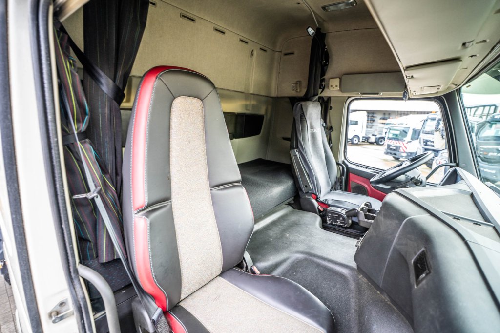 VOLVO FMX 460 GLOB + HYDR 2017 E64856 FMX 460 GLOB + HYDR 2017 1 image 15