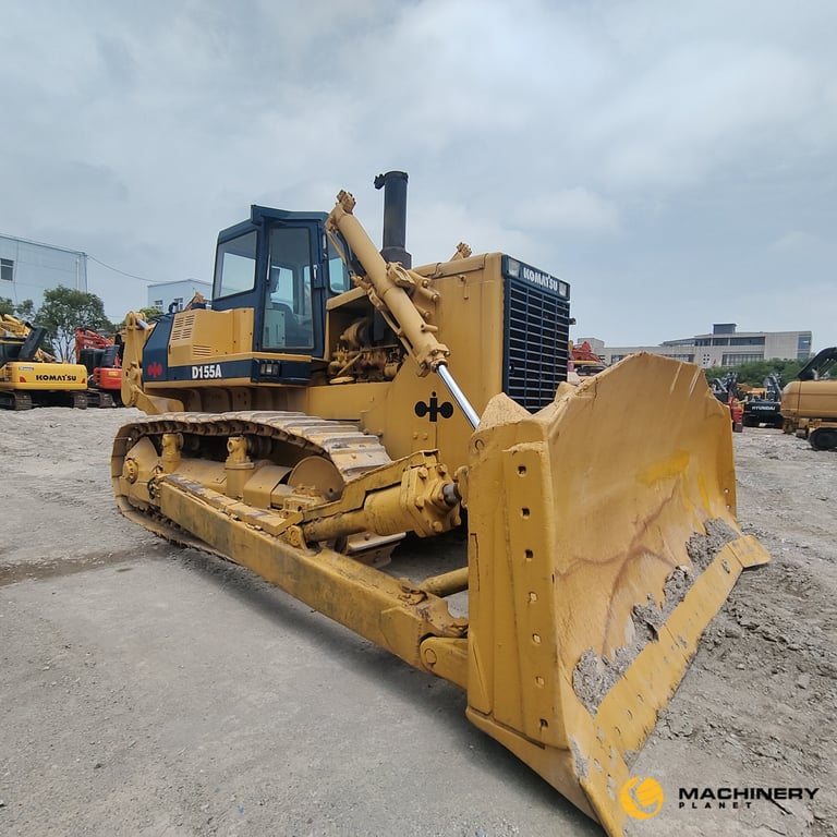 D155-2 Komatsu Dozer Original good condition D155-2 2018 1 Dozers image 4