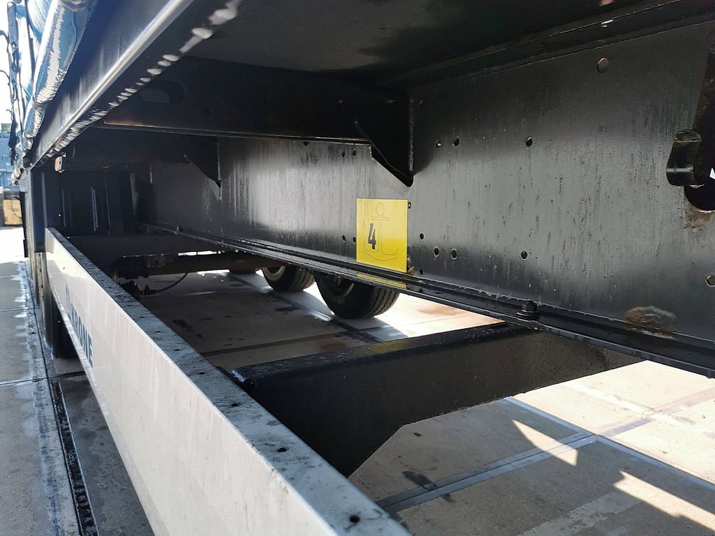 KRONE SDP 02 bär 2 tons taillift 2017 SDP 02 BÄR 2 TONS TAILLIFT 2017 1 image 8