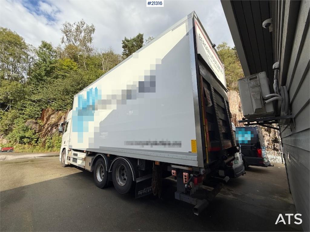 Scania R520 w/ refrigerator/freezer unit in unknown condi 2018 21316 R520 w/ refrigerator/freezer unit in unknown condi 20...