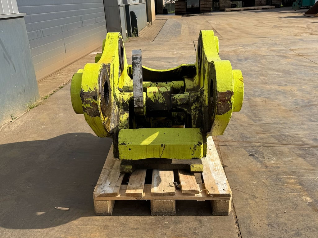 Caterpillar 352F Miller Pin-On Quick Coupler 70001781 352F Miller Pin-On Quick Coupler 1 image 7