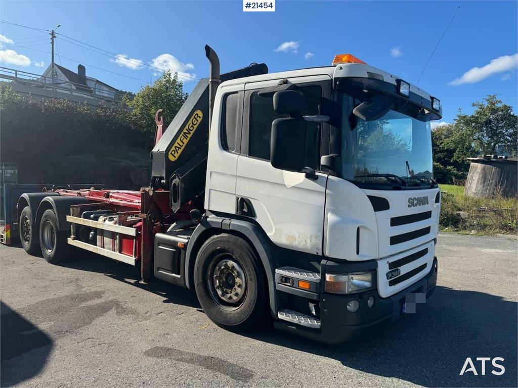 Scania P340 Hook/crane truck 23 t/m Palfinger crane 2005 21454 P340 Hook/crane truck 23 t/m Palfinger crane 2005 1 Crane t...