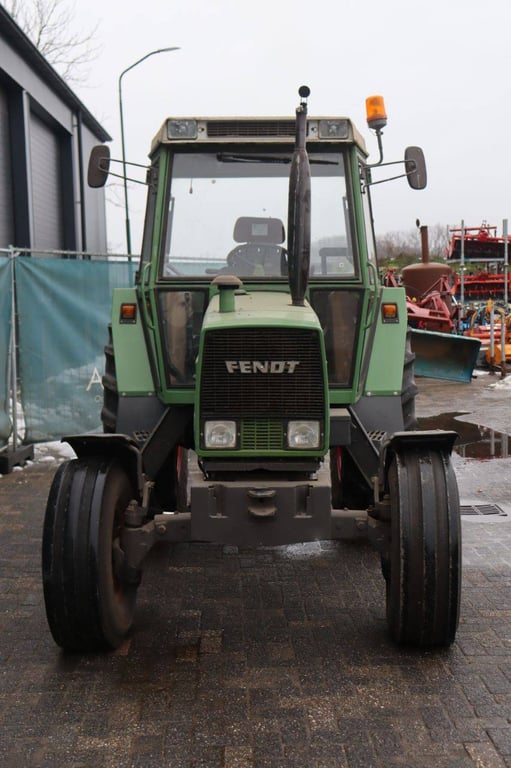 Tractor Fendt Farmer 305LS Turbomatik Diesel (Margin) 1987 Fendt Farmer 305LS Turbomatik 1987 1 image 8