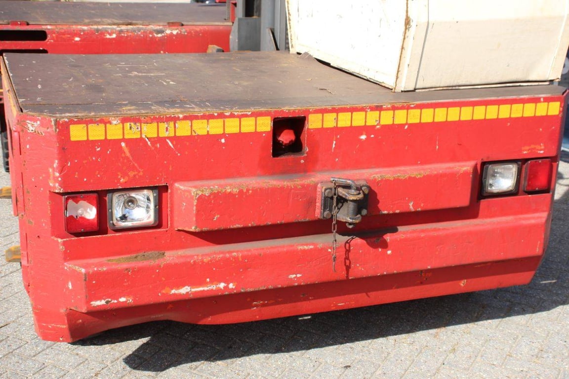 Side loader Kalmar DFQ50/14/40 Diesel 5000kg 4m DFQ50/14/40 1 Side loaders image 12