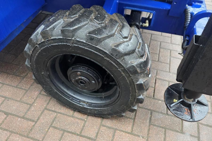 Haulotte H12SX Diesel, 4x4 Drive, 12m Working Height, 700kg 2004 HAULOTTE - H12SX - 90084 H12SX Diesel, 4x4 Drive, 12m Wor...