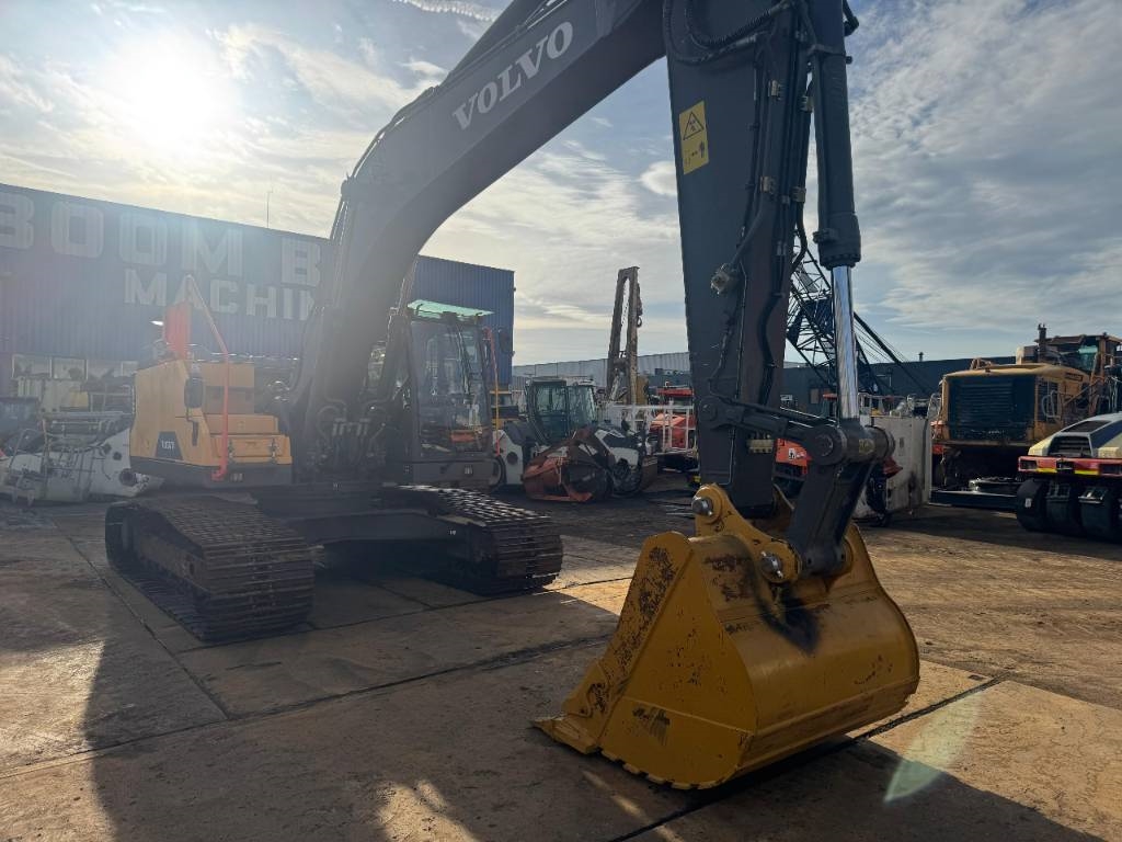 Volvo EC 250 EL 2015 5434 EC 250 EL 2015 1 Crawler Excavators image 7