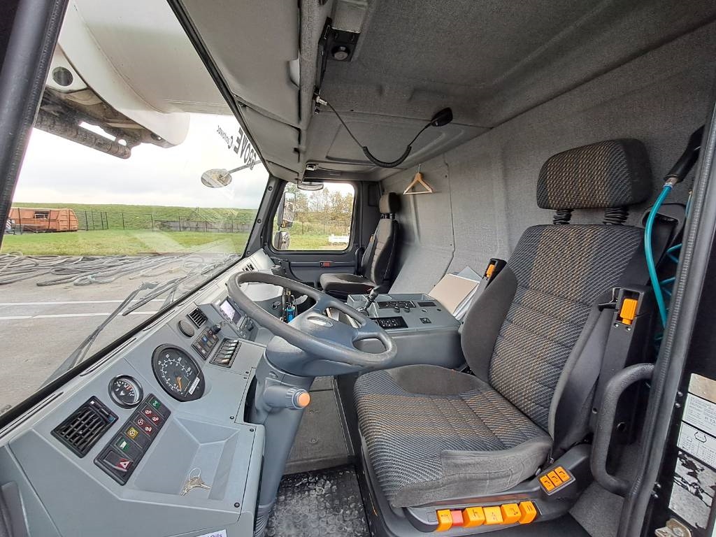 Grove GMK5220 2013 ATR-1941 GMK5220 2013 1 Mobile Cranes image 5