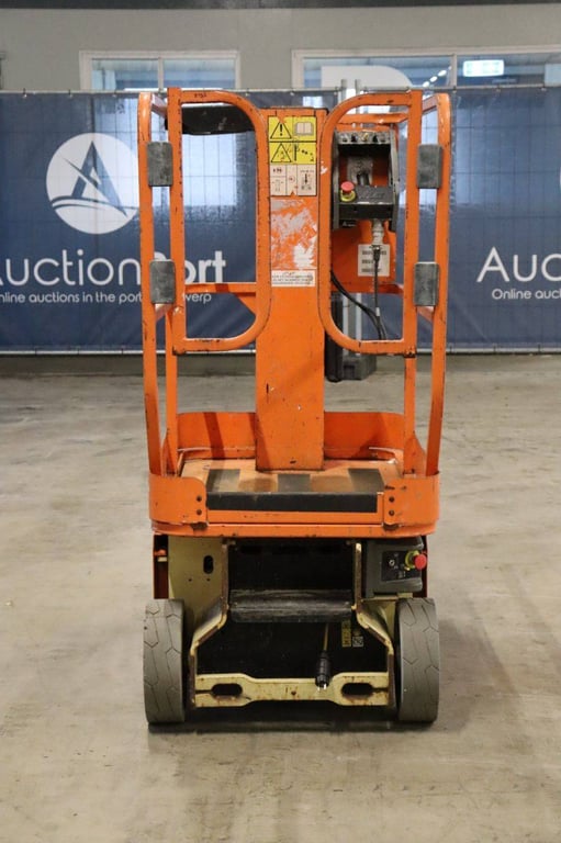 JLG 1230ES Electric Mast Lift 5.66m 2013 2013 1230ES 2013 1 image 8