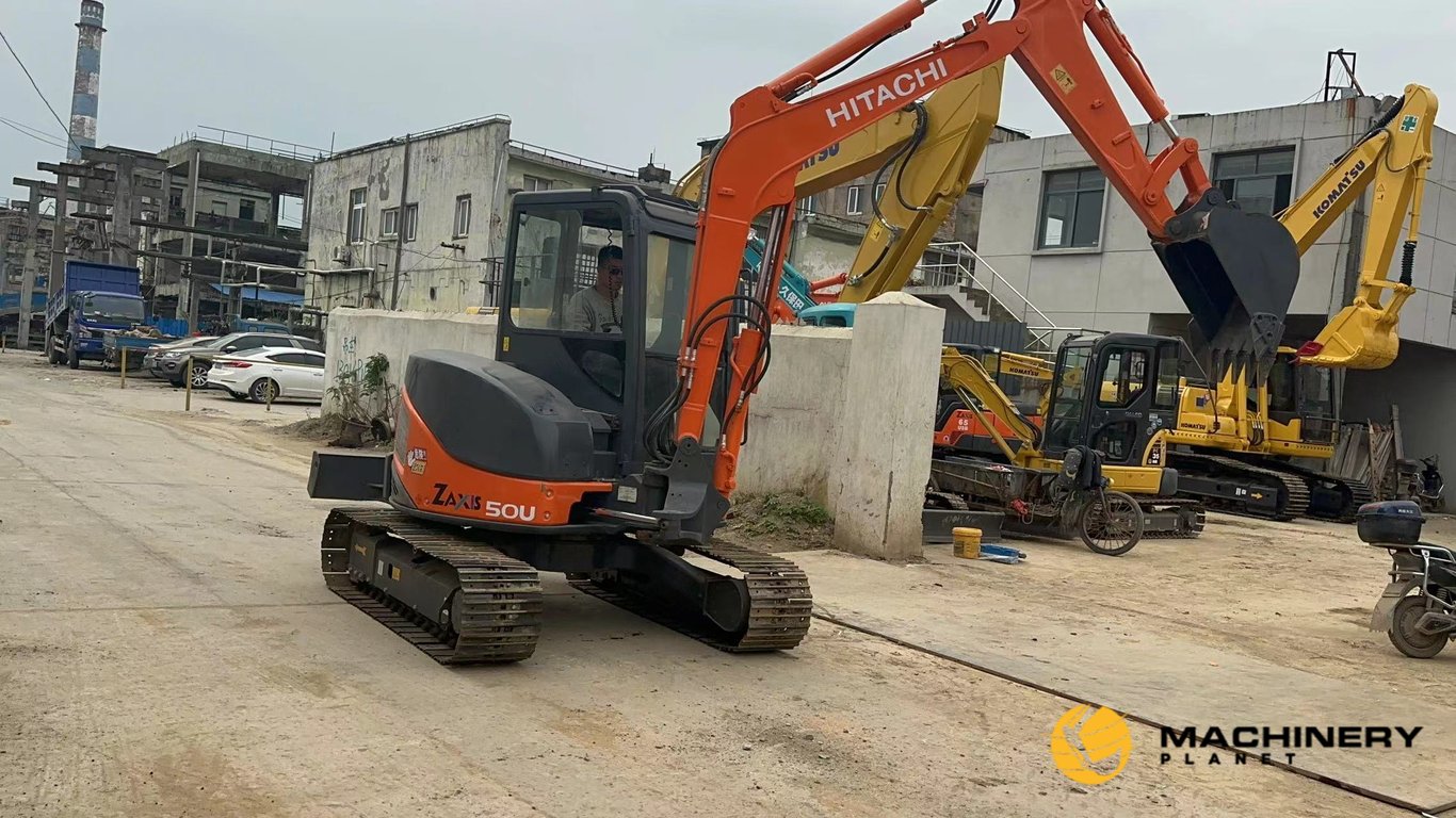 Hitachi ZX50u Mini Crawler Excavator GOOD CONDITION FOR SALE ZX50U 2020 1 Crawler Excavators image 4