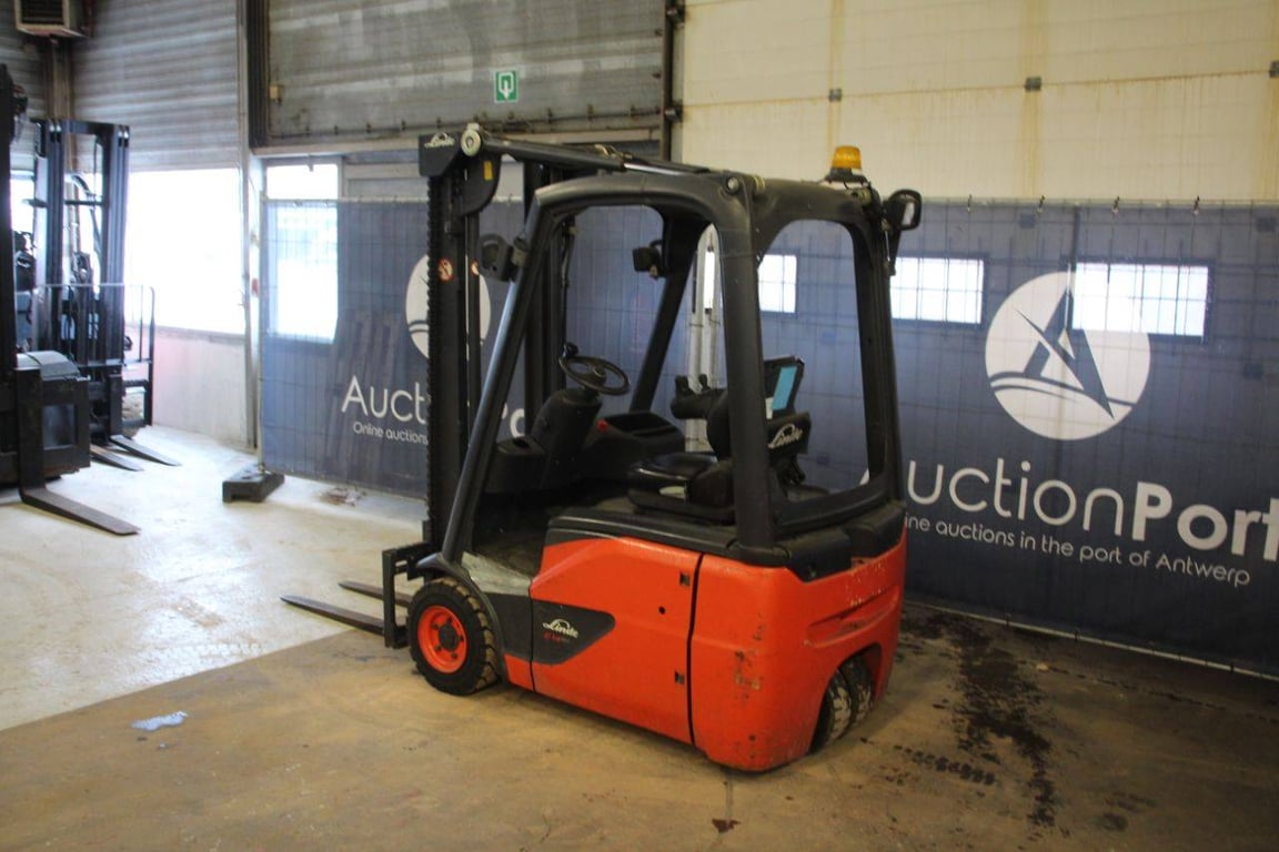 Forklift Linde E14-02 EVO Electric 1400kg 2014 2014 E14-02 EVO 2014 1 Forklift image 3