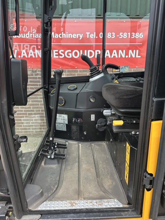Heavy machinery product image - Image 12 of 15