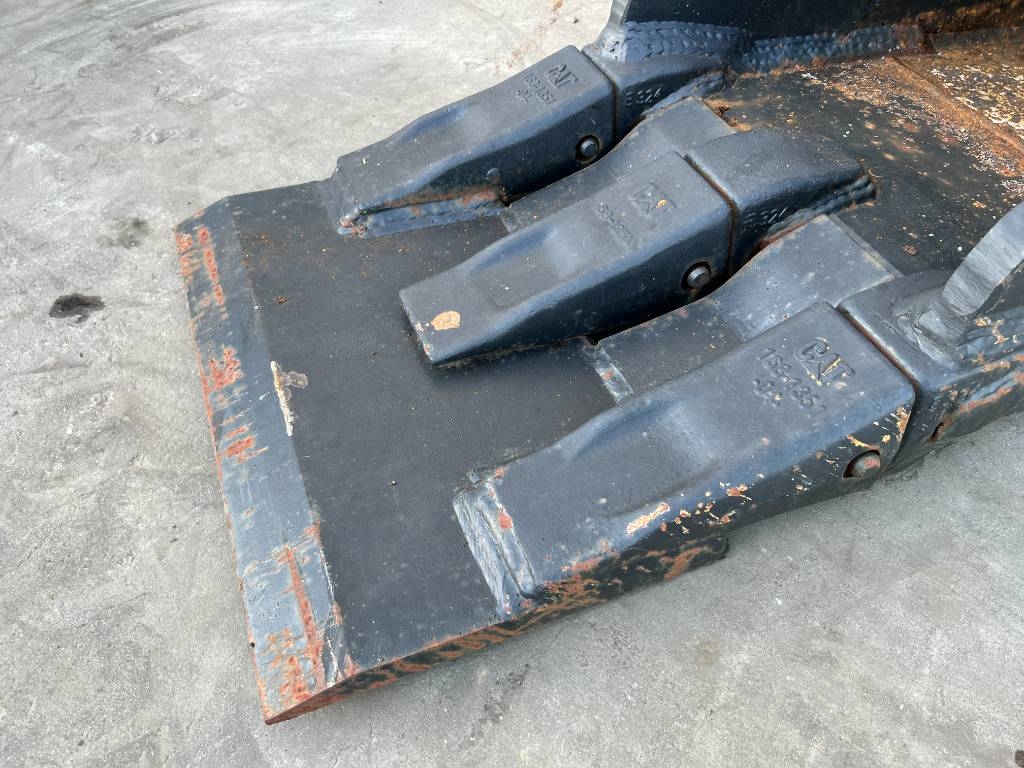 Miller 320D / 320 / 320E / 323 / 323D / 323E / M318D / M 2019 907923 320D / 320 / 320E / 323 / 323D / 323E / M318D / M 201...