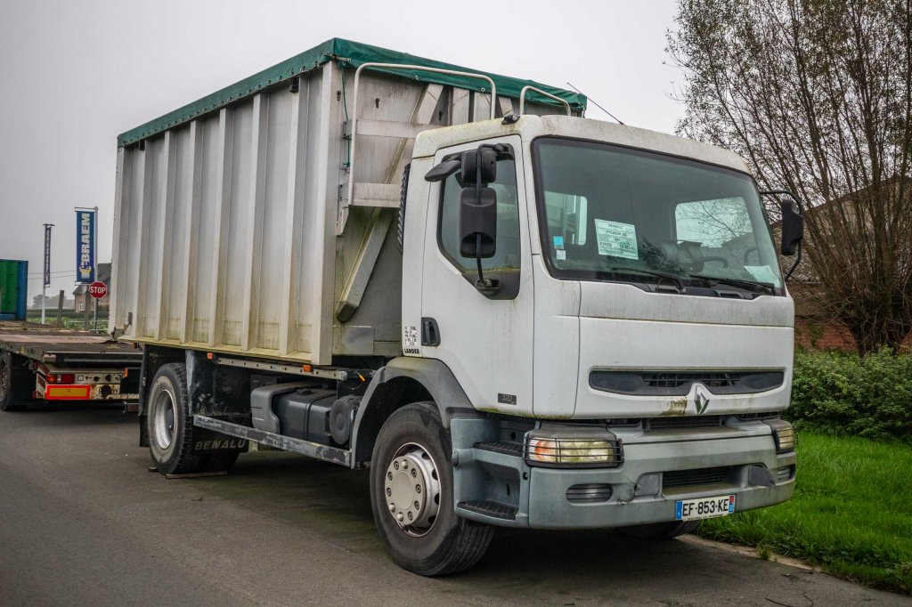 RENAULT PREMIUM 320 2004 E58250 Renault PREMIUM 320 2004 1 image 2