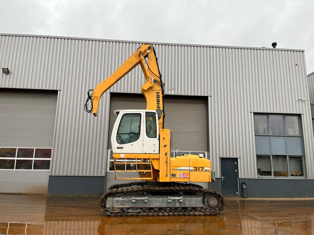 Liebherr R317 Litronic Material Handler 2011 00031683 R317 Litronic Material Handler 2011 1 image 9