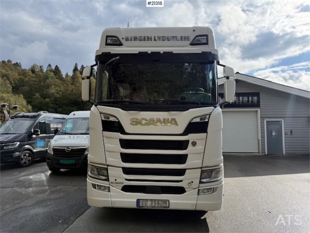 Scania R520 w/ refrigerator/freezer unit in unknown condi 2018 21316 R520 w/ refrigerator/freezer unit in unknown condi 20...