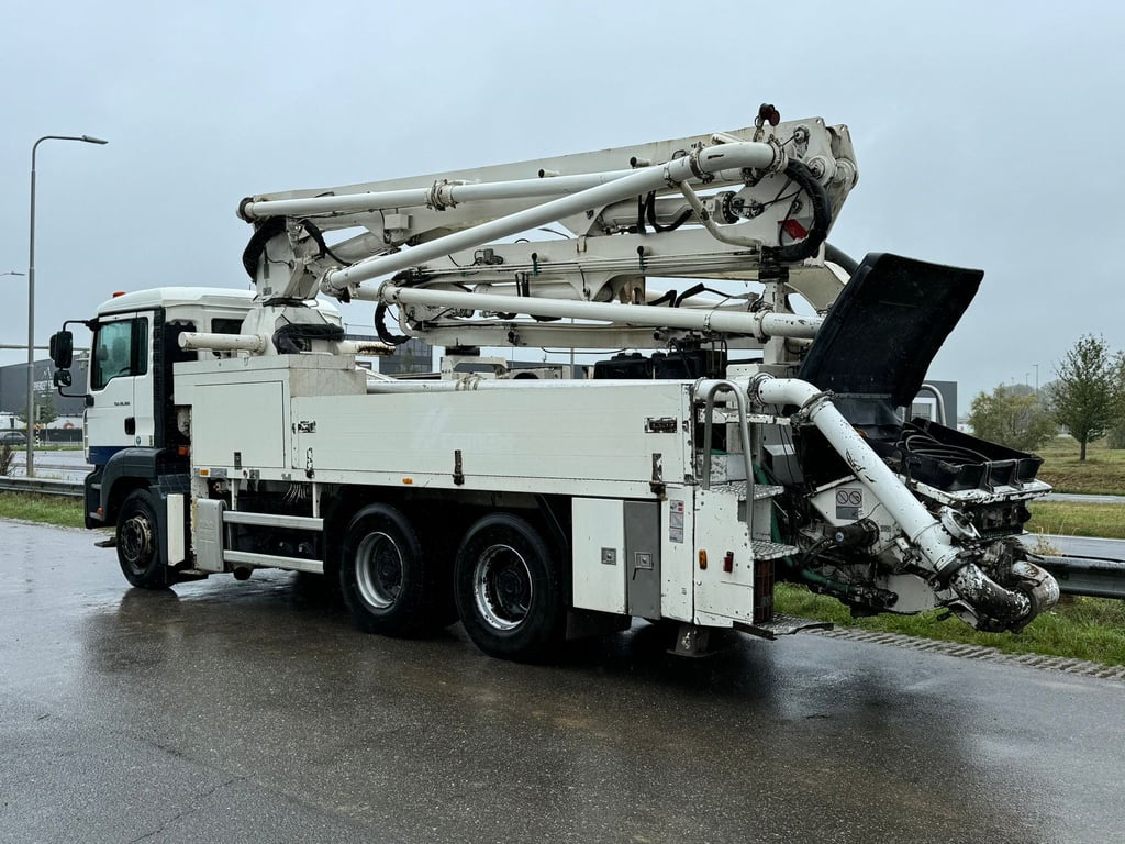 Heavy machinery product image - Image 12 of 15