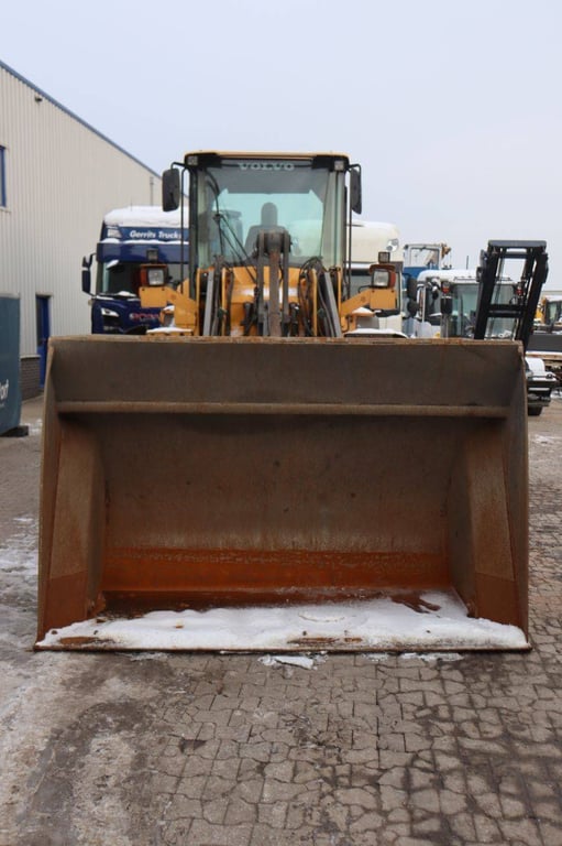 Wheel loader Volvo L90F Diesel 119kW 2007 2007 L90F 2007 1 image 8