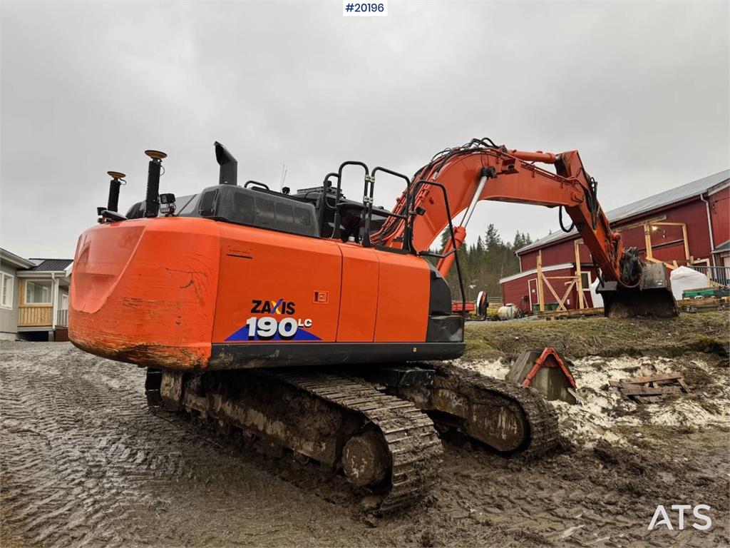 Hitachi ZX190LC-6 Tracked excavator w/ 2 buckets, tilt and 2019 20196 ZX190LC-6 Tracked excavator w/ 2 buckets, tilt and 2...