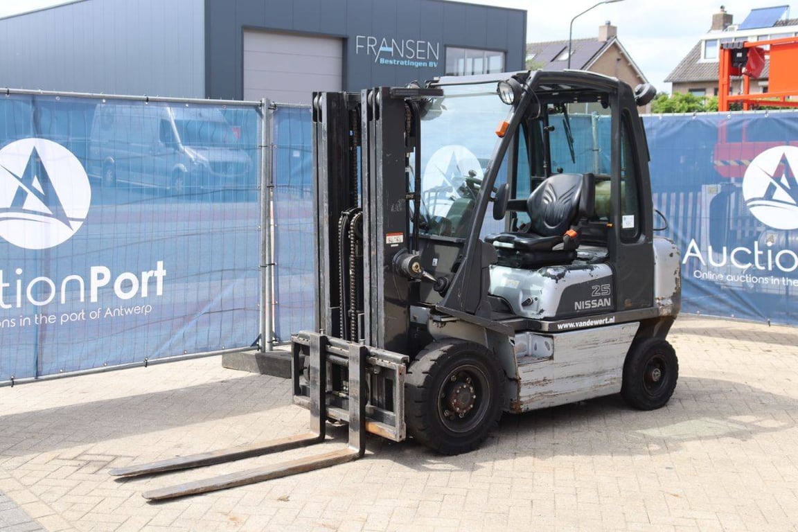 Forklift Nissan UD02A25PQ LPG 2500kg 4.3m 2006 2006 UD02A25PQ 2006 1 Forklift image 9