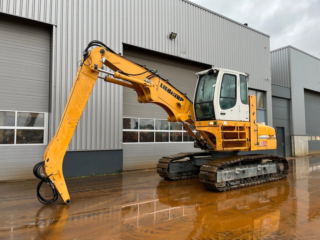 Liebherr R317 Litronic Material Handler 2011 00031683 R317 Litronic Material Handler 2011 1 image 2