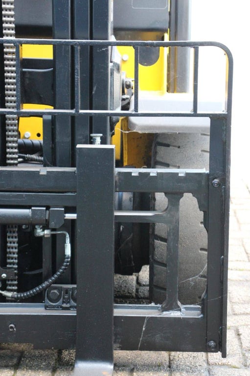 Heftruck Yale GDP35VX E2795 Diesel 2680kg 5.96m 2011 2011 GDP35VX E2795 2011 1 Forklift image 11