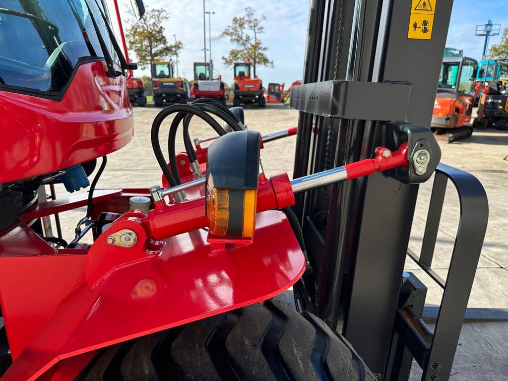 Rough Terrain Forklift KUL RTF-3500 Diesel 2025 New 2025 Onbekend RTF-3500 2025 0 Rough Terrain Forklift image 11