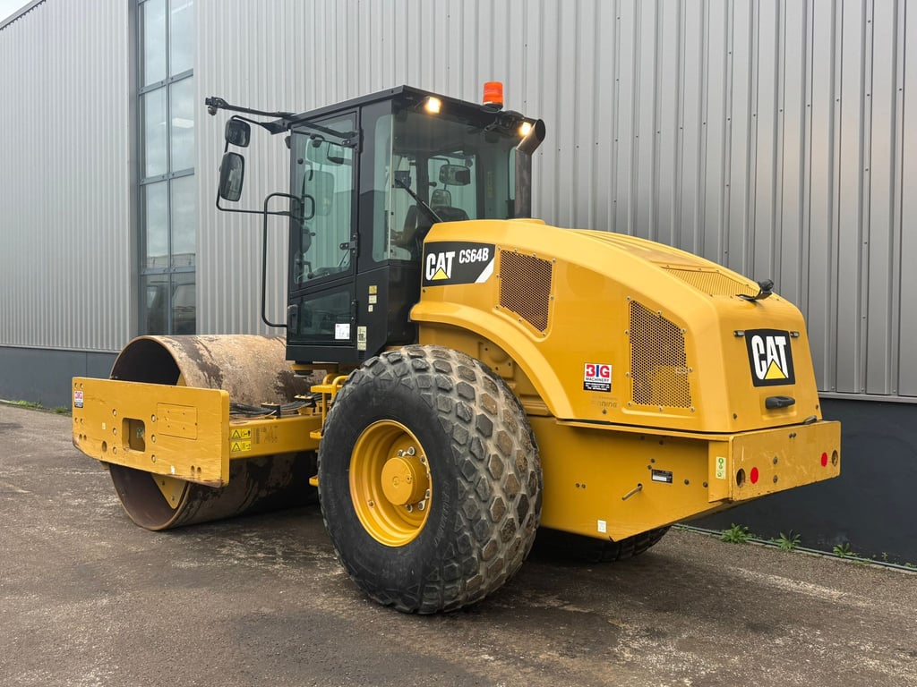 Caterpillar CS64B 2018 00033742 CS64B 2018 1 image 3