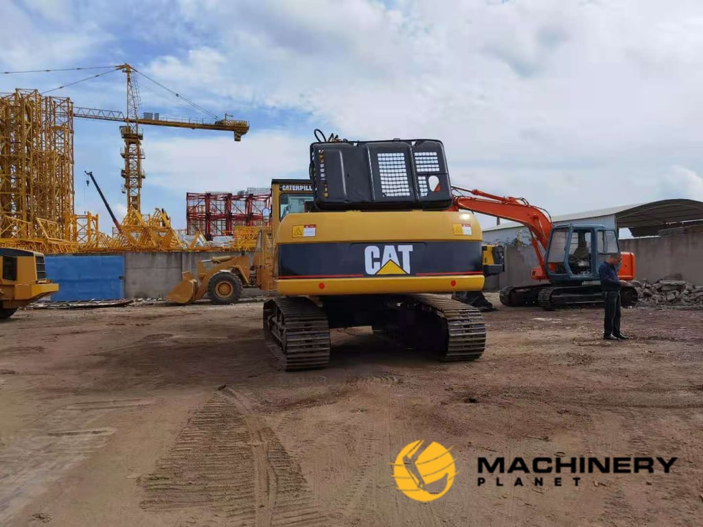 325C Caterpillar Used Crawler Excavator 25tons LOW PRICE 325C 2018 1 Crawler Excavators image 3