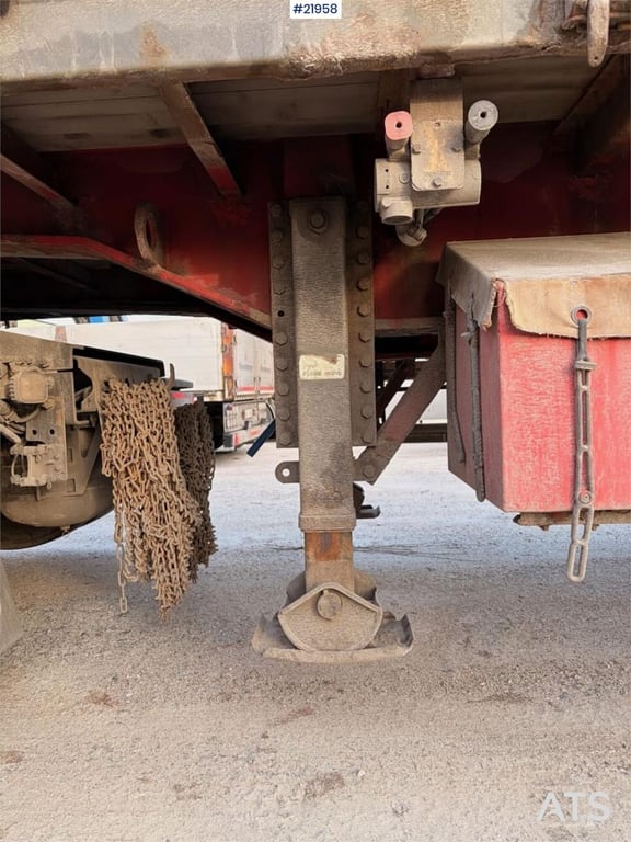 Tyllis L3 3-axle flatbed semi-trailer with side boards Re 2006 21958 Tyllis L3 3-axle flatbed semi-trailer with side board...