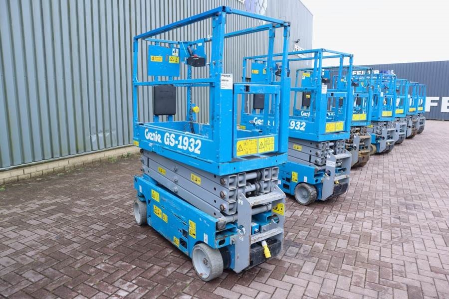 Genie GS1932 Electric, Working Height 7.8 m, 227kg Capac 2013 GENIE - GS1932 - 90019 GS1932 Electric, Working Height 7.8 m...