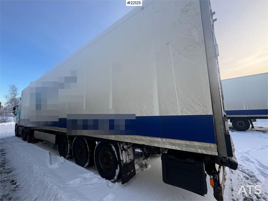 Krone box semi-trailer with Thermo King unit 2015 22125 box semi-trailer with Thermo King unit 2015 1 Refrigerated semi tr...