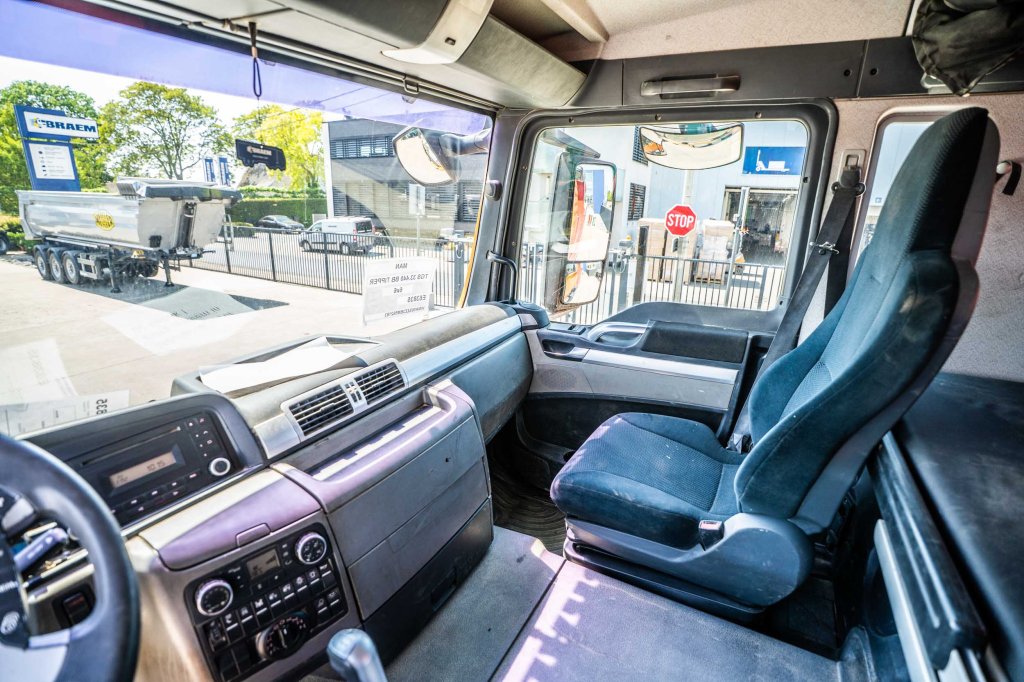 MAN TGS 33.440 BB TIPPER / TRACTOR 2010 E63835 TGS 33.440 BB TIPPER / TRACTOR 2010 1 Tractor Units image 14