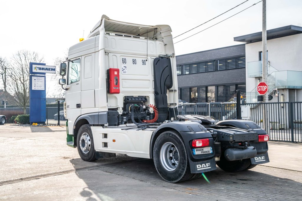 DAF XF 460 + HYDRAULIQUE (50Ton) 2017 E63331 DAF XF 460 + HYDRAULIQUE (50Ton) 2017 1 image 5