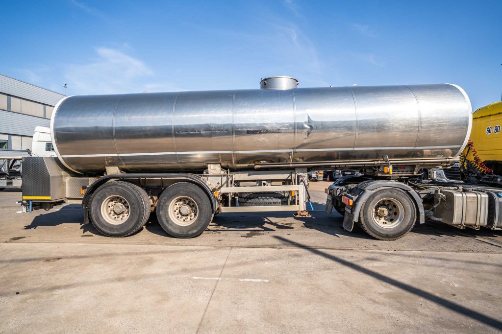 MAGYAR CITERNE HYDROLIQUE MONO-CUVE + 26.000 L 2008 E63453 Magyar CITERNE HYDROLIQUE MONO-CUVE + 26.000 L 2008 1 image 3