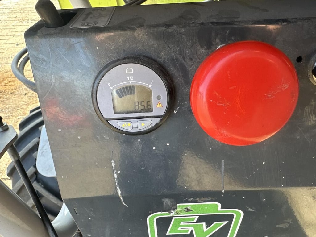 Heavy machinery product image - Image 8 of 8