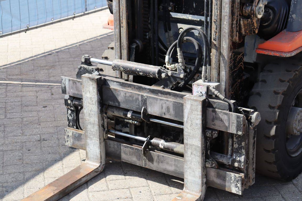 Forklift Toyota 42-7FGF25 LPG 2500kg 5.0m 2011 2011 42-7FGF25 2011 1 Forklift image 11