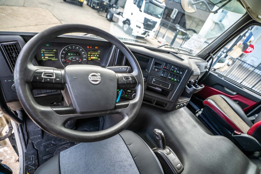 VOLVO FMX 460 GLOB + HYDR 2016 E64851 FMX 460 GLOB + HYDR 2016 1 image 10