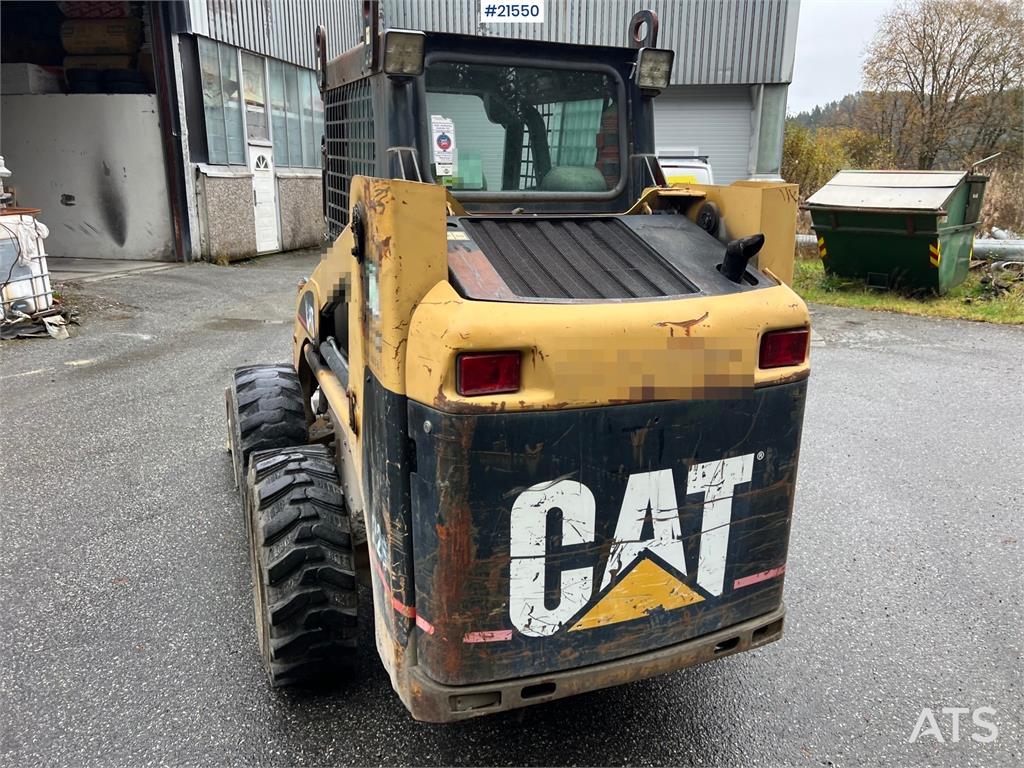 CAT 226 2003 21550 226 2003 1 image 13