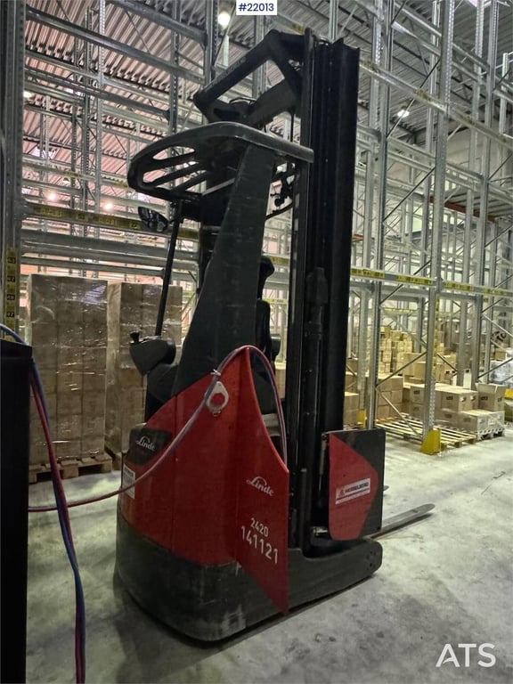 Linde R14X-03 Reach Truck 2015 22013 R14X-03 Reach Truck 2015 1 Forklift image 5