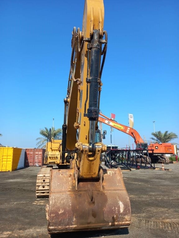CAT 350 (Abu Dhabi) 2022 ETR-1094 350 (Abu Dhabi) 2022 1 Crawler Excavators image 11