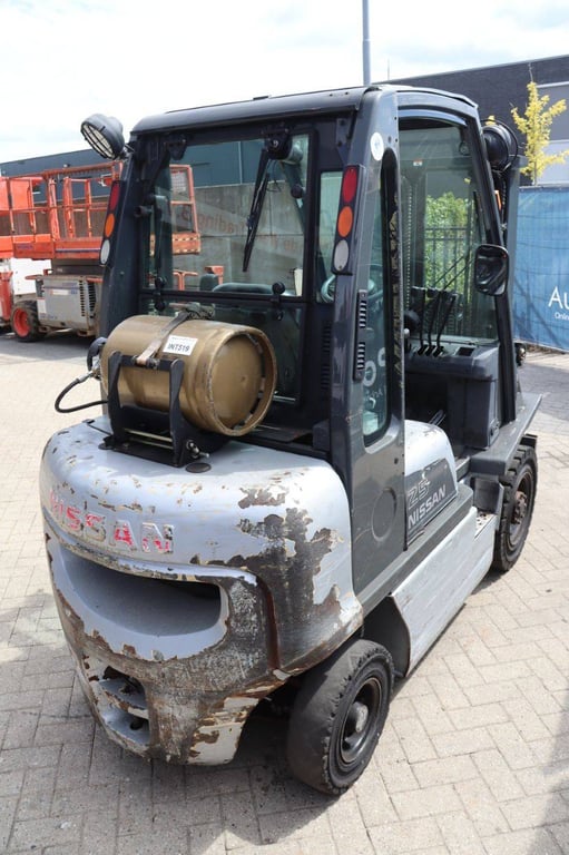 Forklift Nissan UD02A25PQ LPG 2500kg 4.3m 2006 2006 UD02A25PQ 2006 1 Forklift image 6