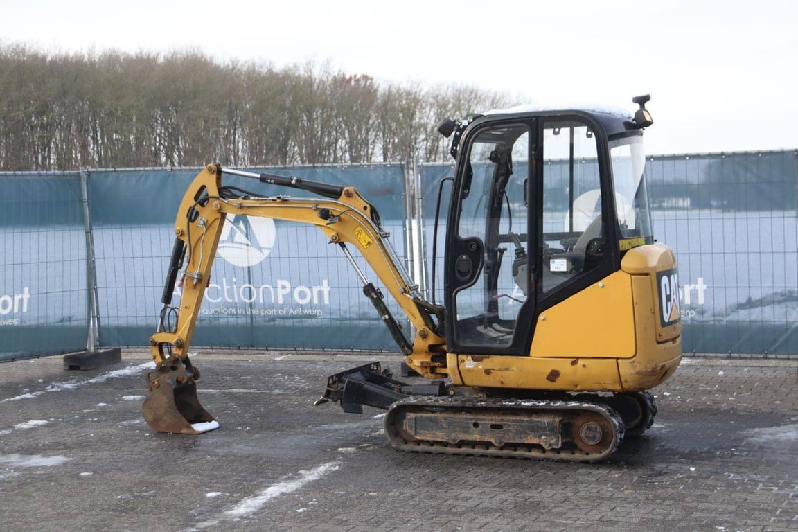 Mini excavator Caterpillar 301.7D Diesel 13.8kW 2018 2018 301.7D 2018 1 image 3