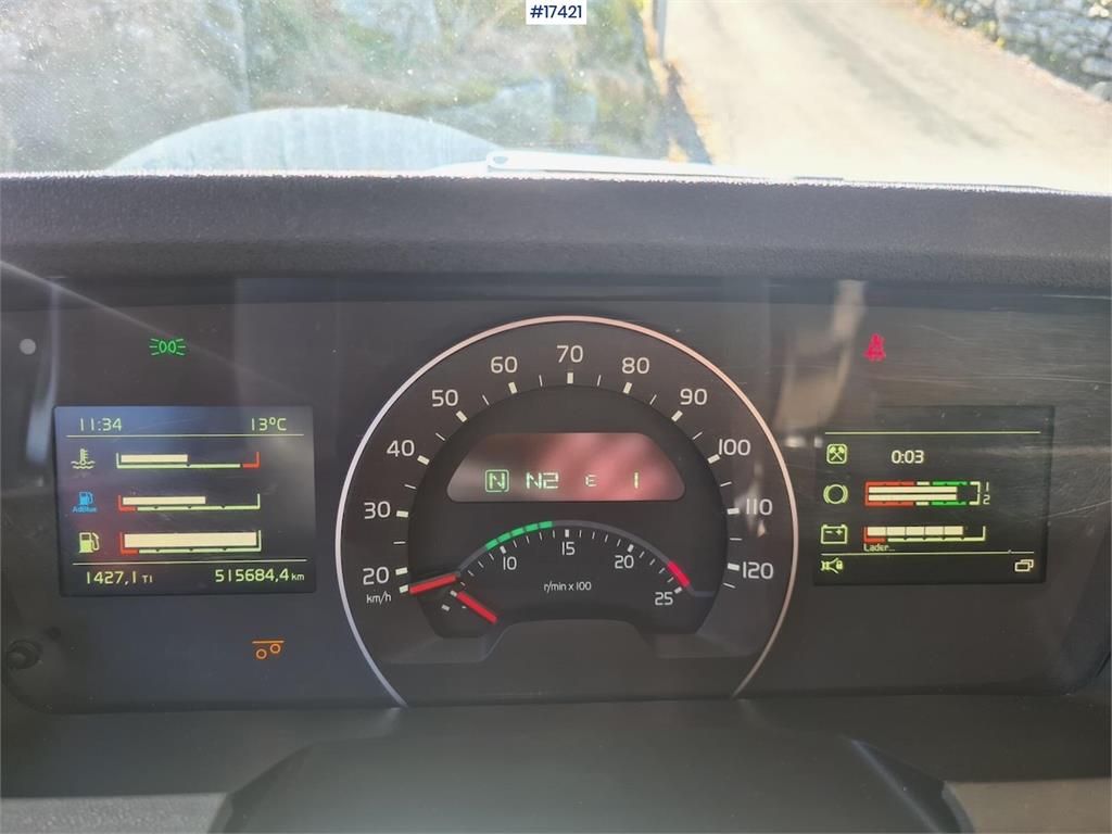Volvo FH 8x4 Chassis SEE VIDEO 2017 17421 FH 8x4 Chassis SEE VIDEO 2017 1 image 11
