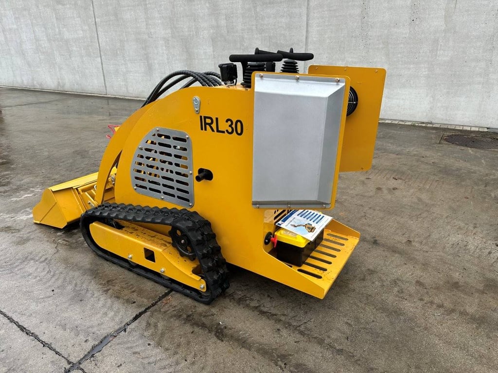 Skid Steer Loader IR IRL30 Petrol 2025 with Excavator Arm GIYI ZWB New 2025 IR IRL30 2025 0 image 11