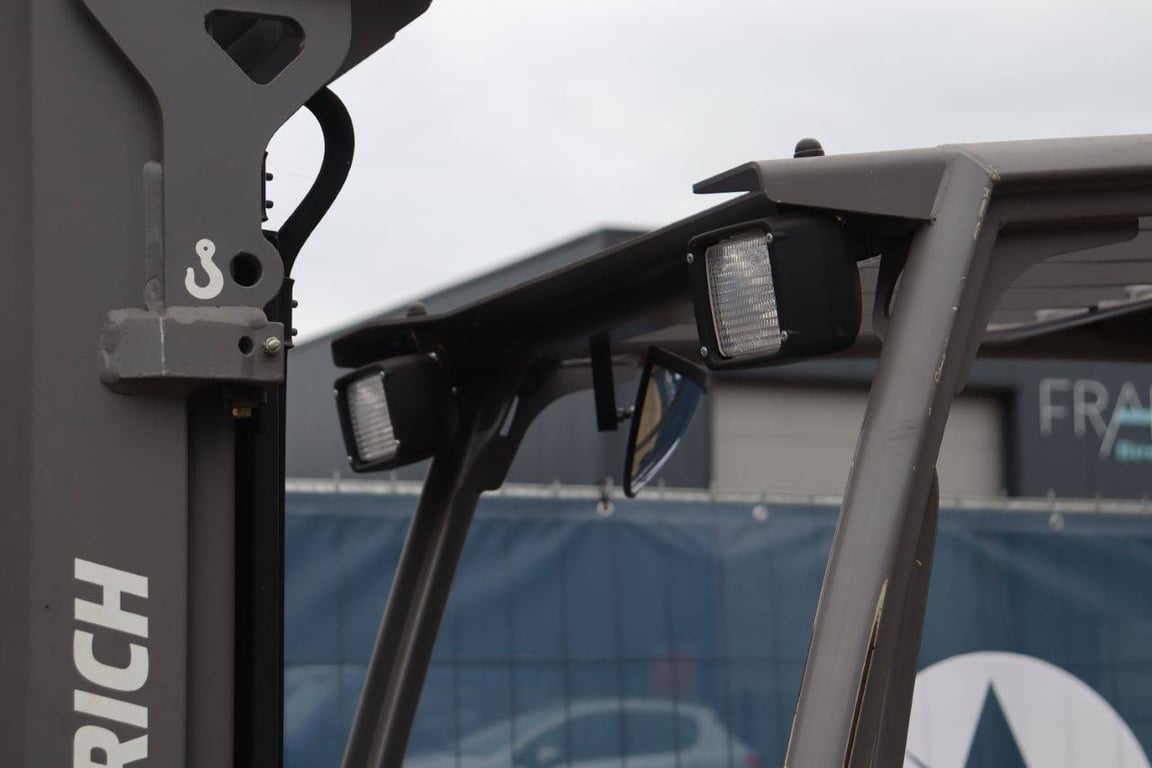 Heavy machinery product image - Image 13 of 15